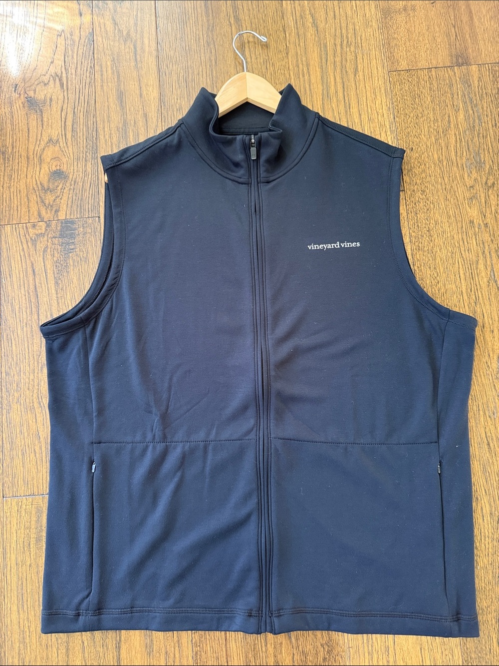 Vineyard Vines Black Full-Zip Men's Vest